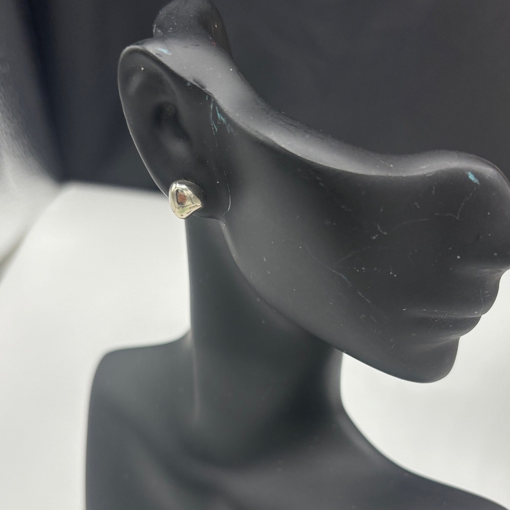 Classic Small Gold Heart Stud Earrings